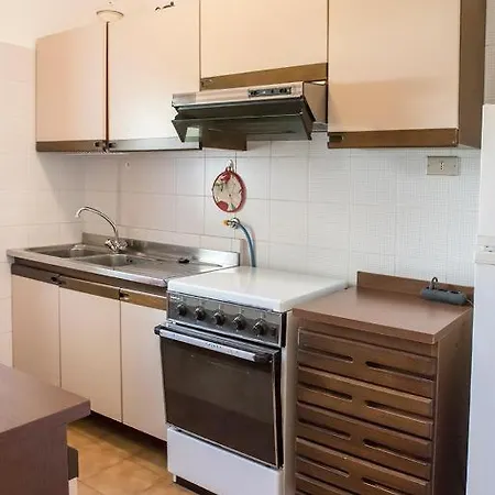 N060 - Numana, Con Garage A 100mt Dal Mare *