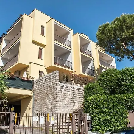 N060 - Numana, Con Garage A 100mt Dal Mare *