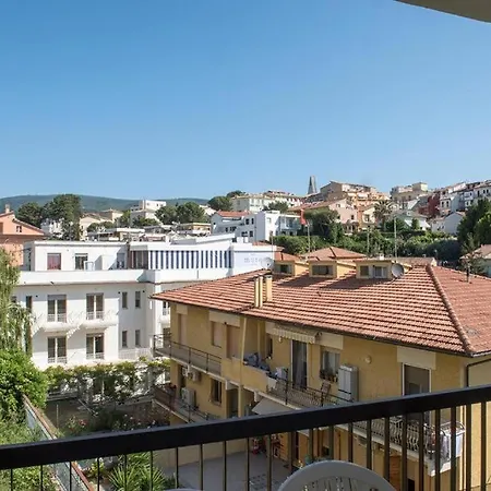 Apartamento N060 - Numana, Con Garage A 100mt Dal Mare *